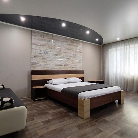Люкс В Центре Металлургов 31 Kr Apartments كريفوي روغ المظهر الخارجي الصورة
