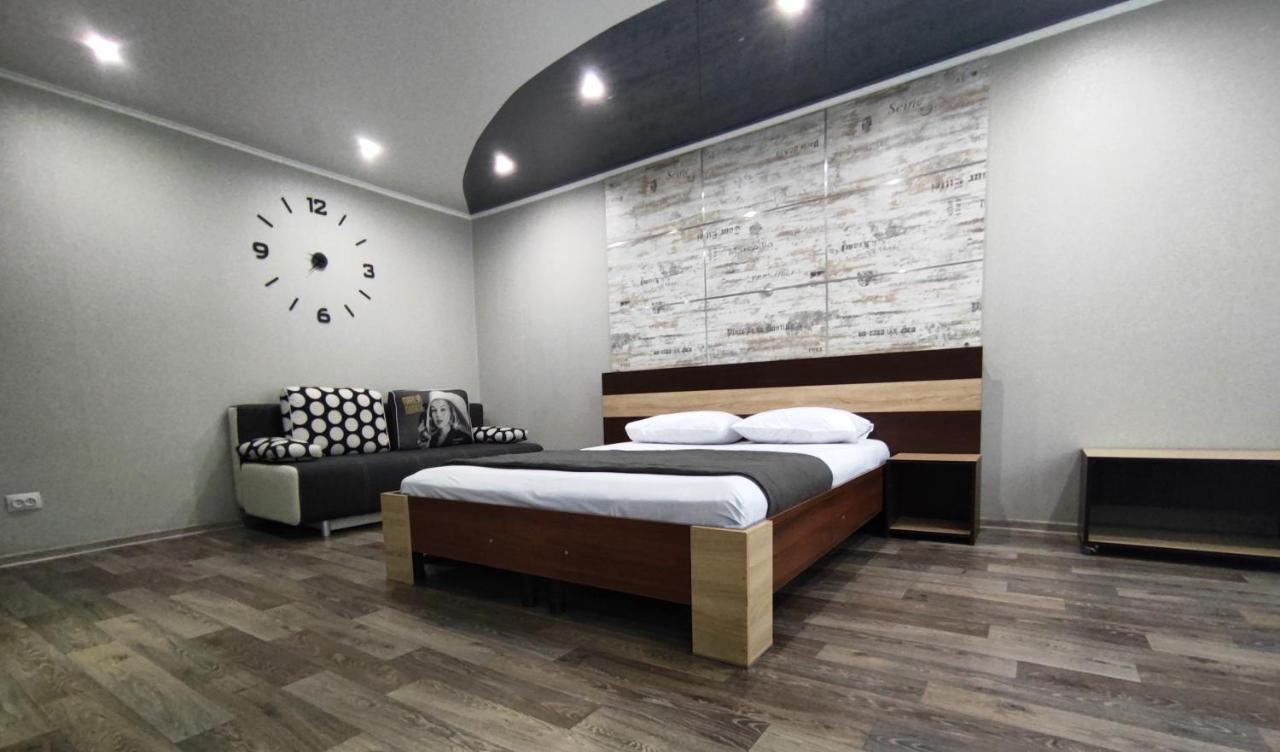 Люкс В Центре Металлургов 31 Kr Apartments كريفوي روغ المظهر الخارجي الصورة