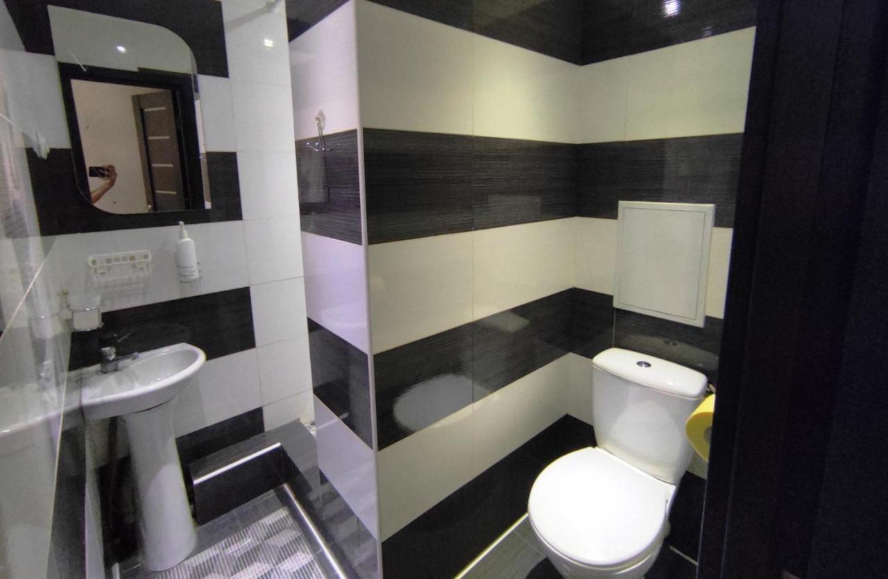 Люкс В Центре Металлургов 31 Kr Apartments كريفوي روغ المظهر الخارجي الصورة